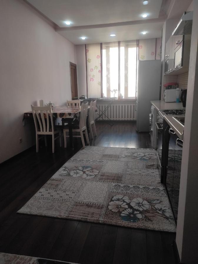 Элитная Квартира В Центре Бишкека Bishkek Exterior photo